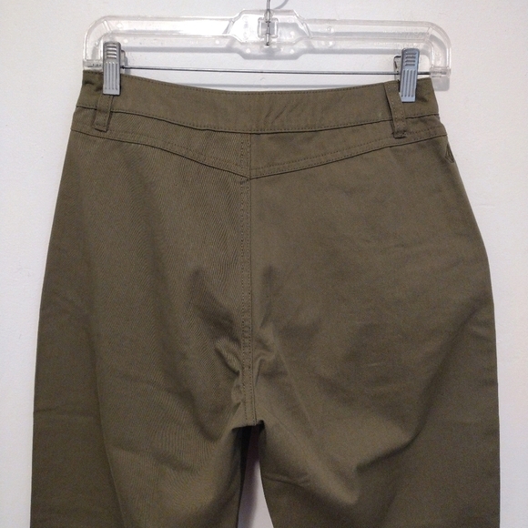 Volcom - So Chickie Highrise Crop Olive Pants - Picture 9 of 16